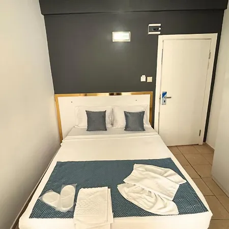 Hotel Moonbow 3*
