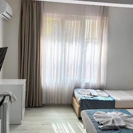 Moonbow Hotel 3*