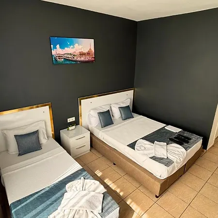 Hotel Moonbow 3*